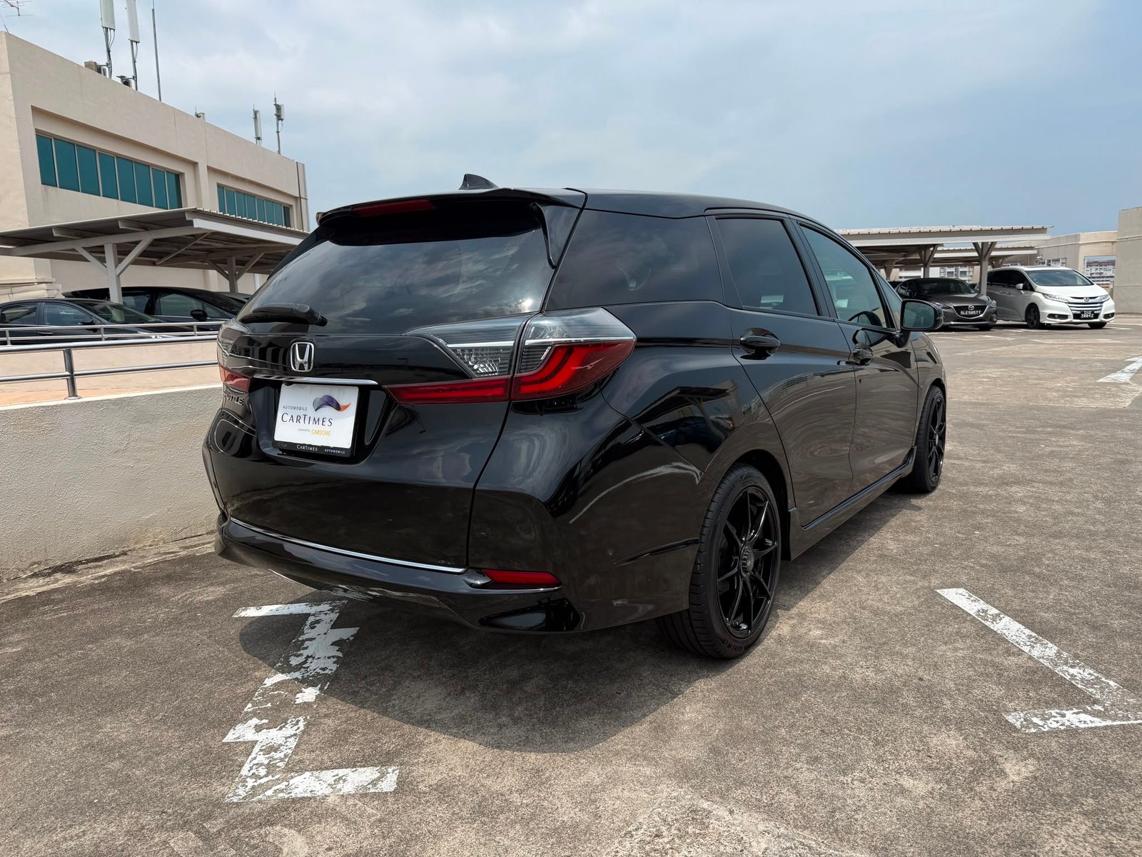 Honda Shuttle 1.5G Sensing photo 2